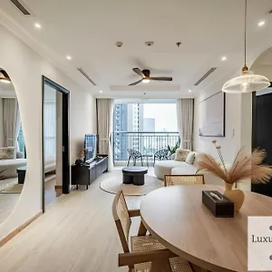 penthouse-in-landmark-tower.hotelsvungtau.com/